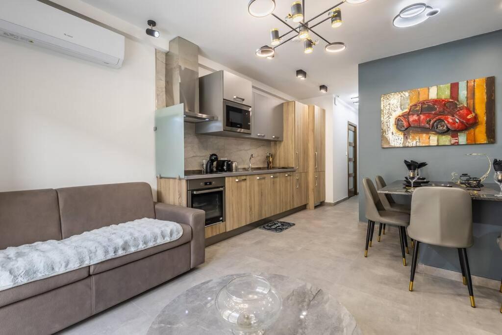 Nocturnal Elegance Apartment By Solea Sliema Exteriér fotografie