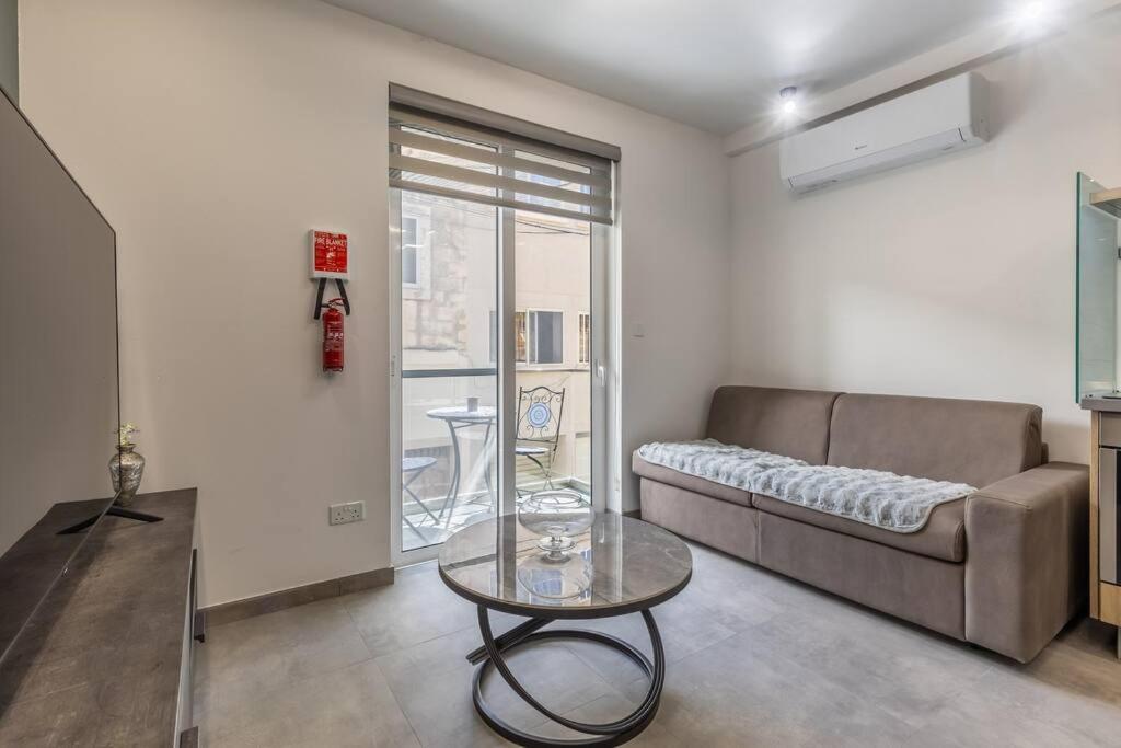 Nocturnal Elegance Apartment By Solea Sliema Exteriér fotografie