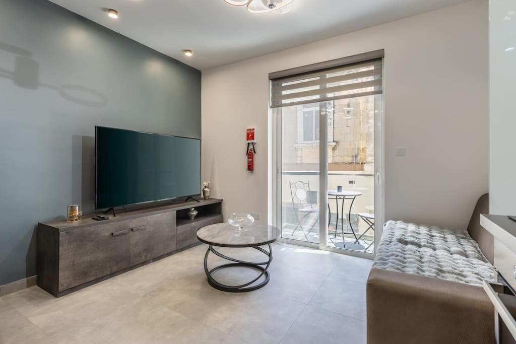 Nocturnal Elegance Apartment By Solea Sliema Exteriér fotografie
